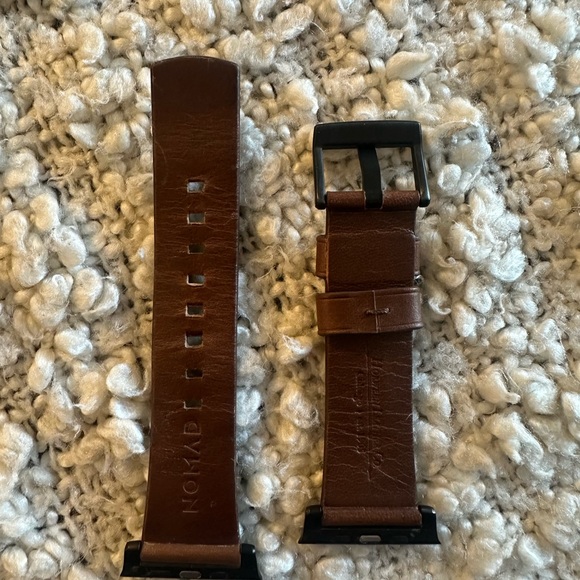 Nomad Modern Apple Watch Strap - 44mm/42mm - series 1,2,3,4,5,6 & SE - Picture 10 of 11